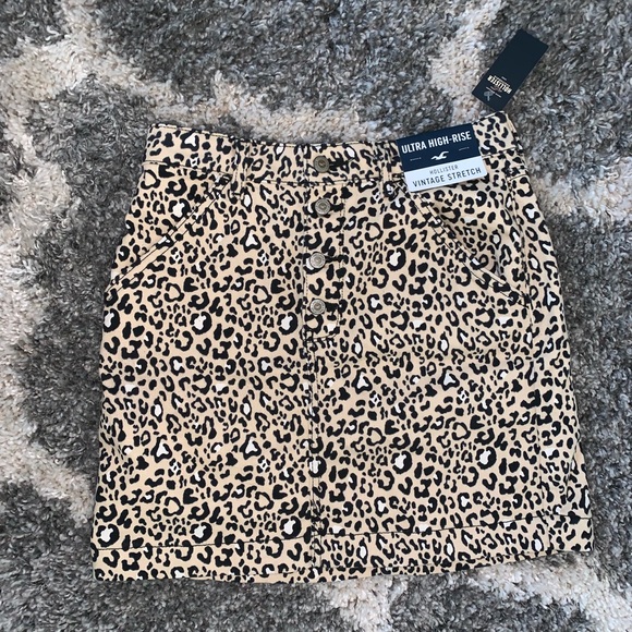 Hollister Leopard Ultra High Waisted Skirt - Picture 2 of 3